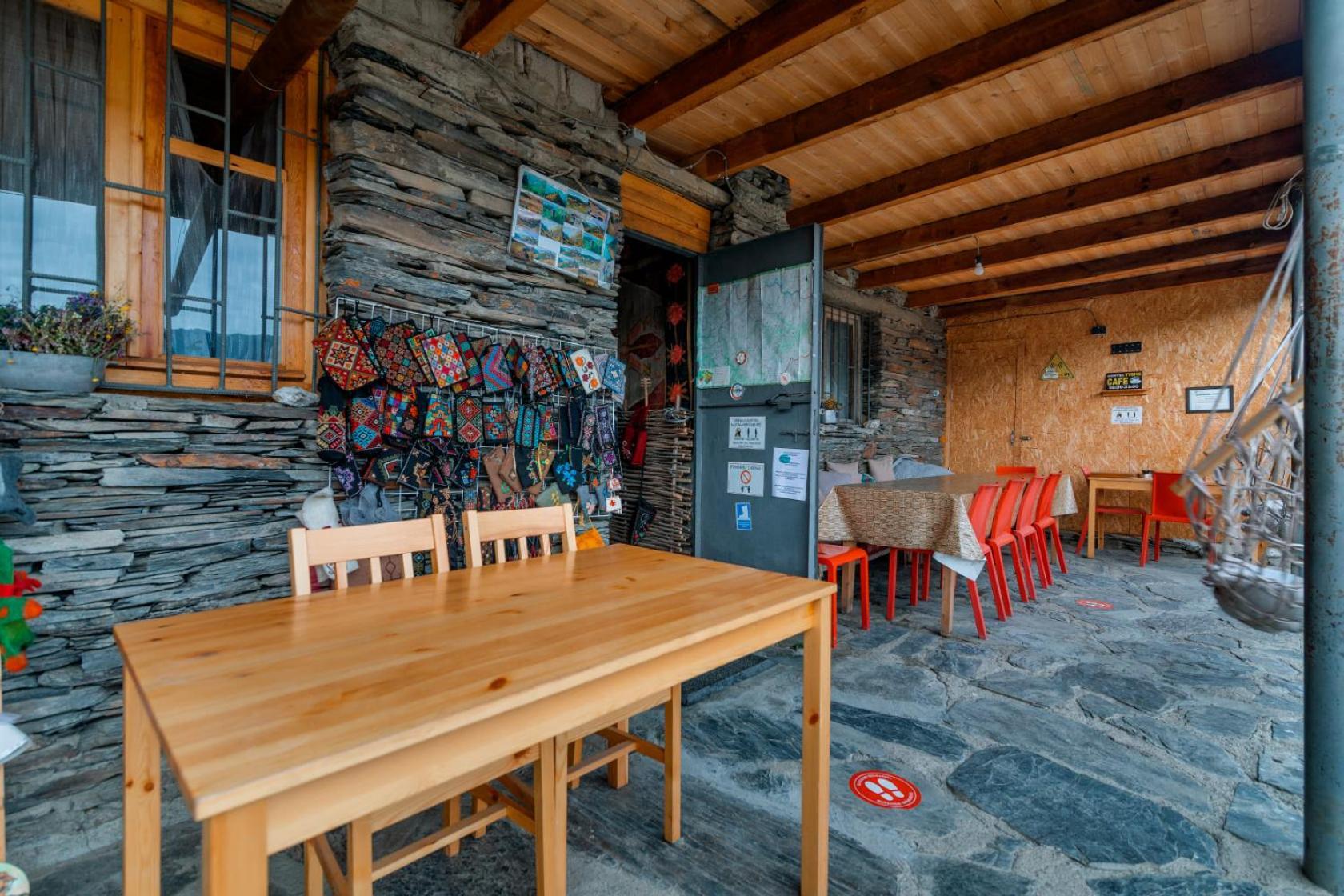 Tishe Hostel Omalo Exterior photo